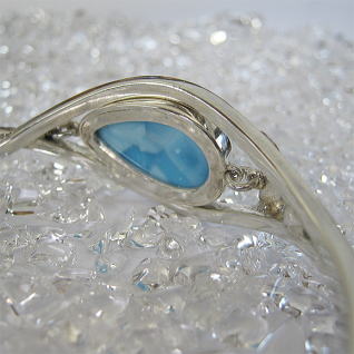 }[ uXbg 邩@ larimar